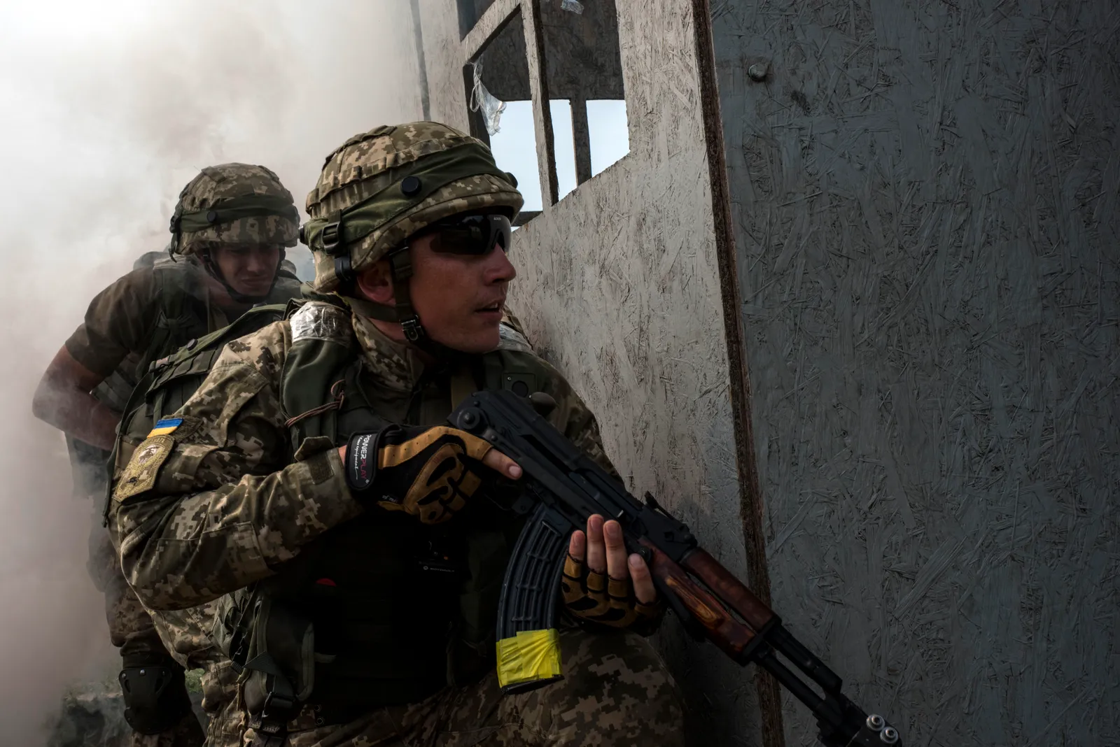 Ukrainian soldiers during a military exercise.