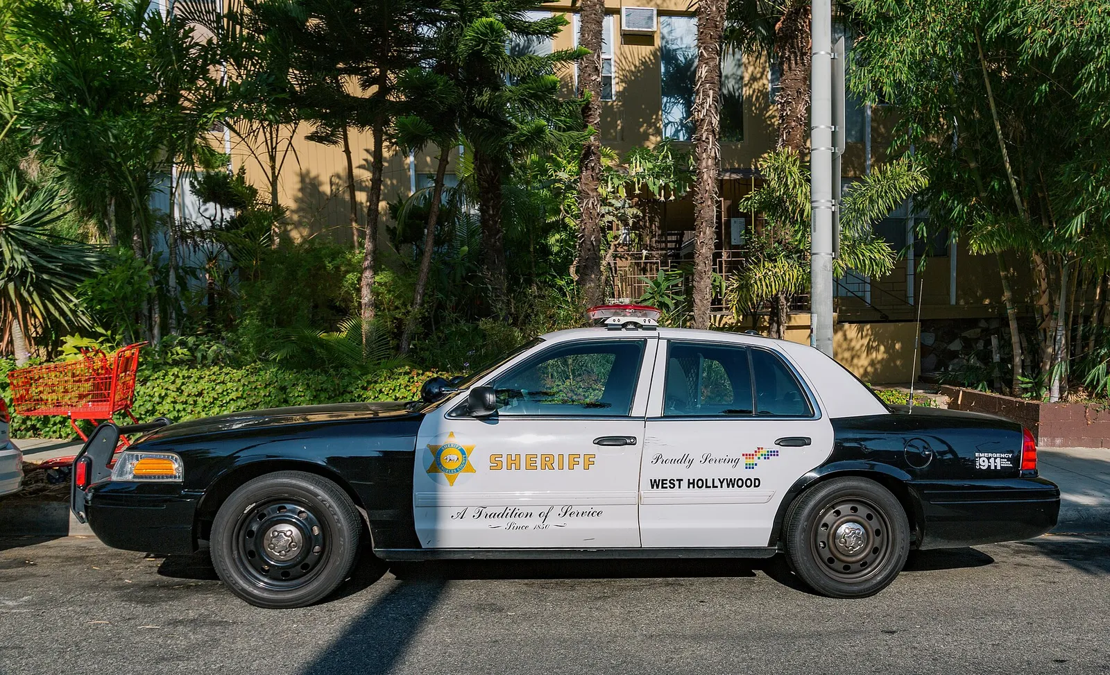 A Los Angeles County Sheriff's Department patrol car
