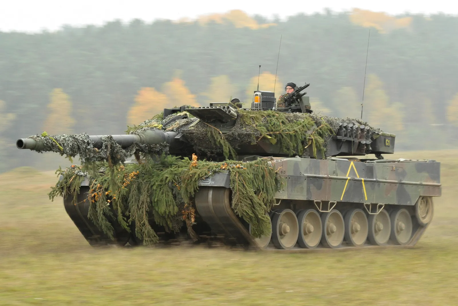 A German army Leopard 2 main battle tank.