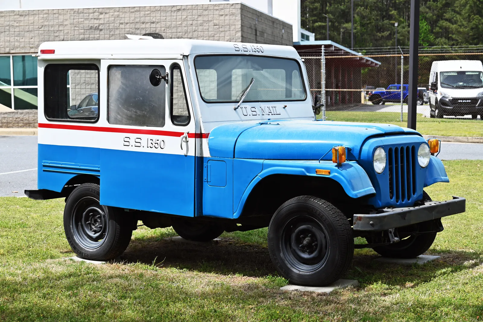 A U.S. Postal Service delivery truck (file photo).