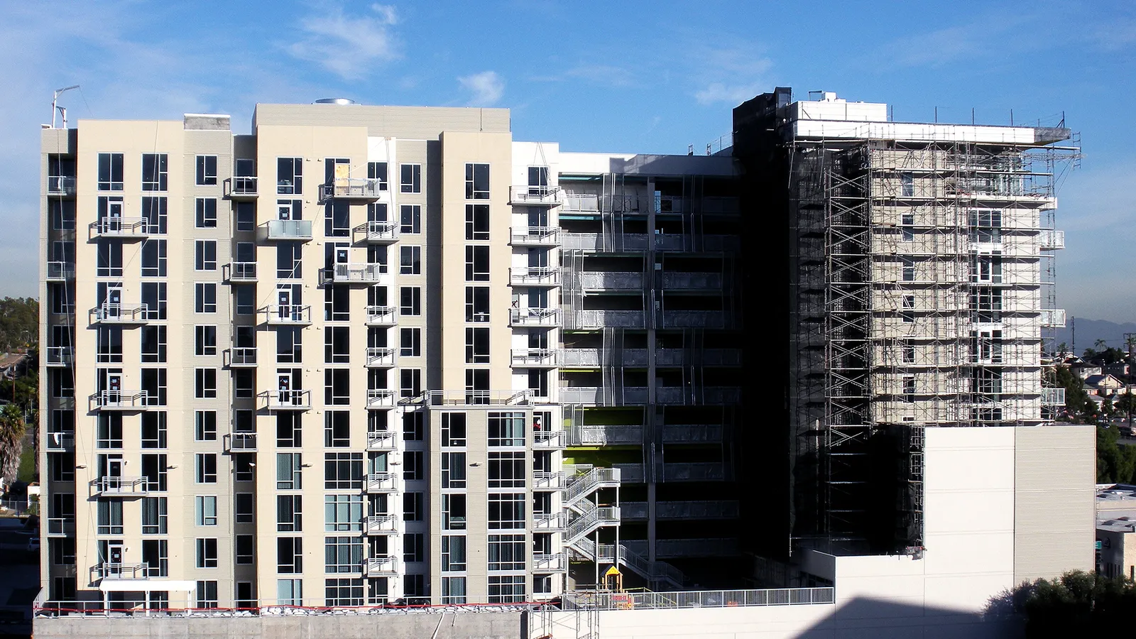 Apartment construction in an urban California neighborhood