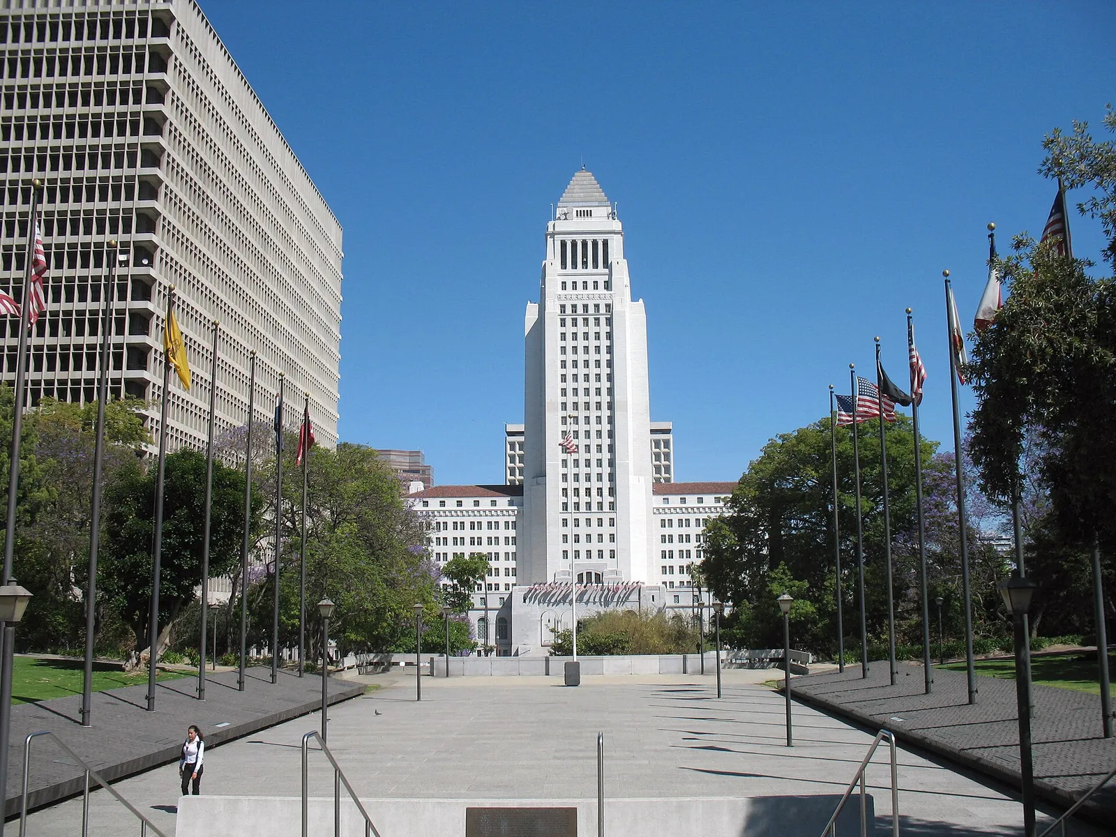 Los Angeles City Hall in the downtown Civic Center, near the county's criminal courts